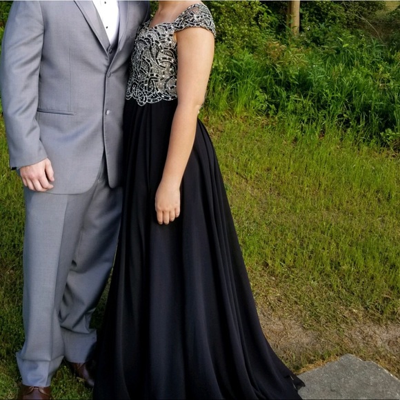 black prom dress - Picture 2 of 6